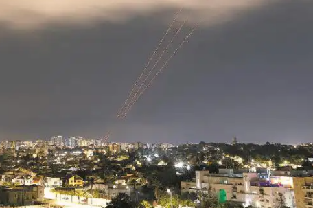 以军称对伊防空系统发动大规模空袭