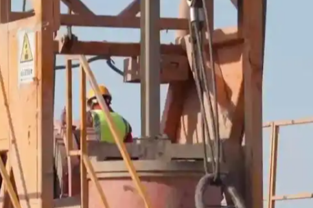 中核集团重大突破：成功产出第一桶铀