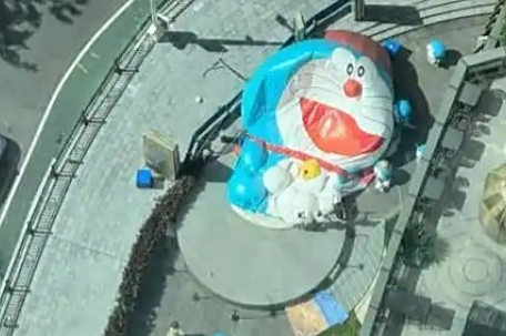广州巨型哆啦A梦被热炸了？不实