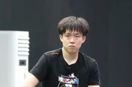 王楚钦刘海变条形码