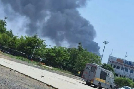 疑载133人客机在印度坠毁