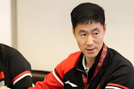 王励勤回应王楚钦球拍事件 