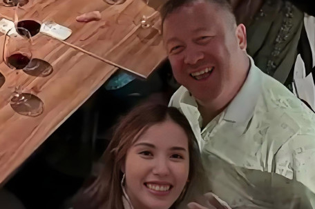 25岁女星与72岁曾志伟合影引热议