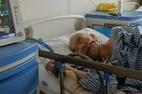 切除老人全胃被停业医生目前可挂号 