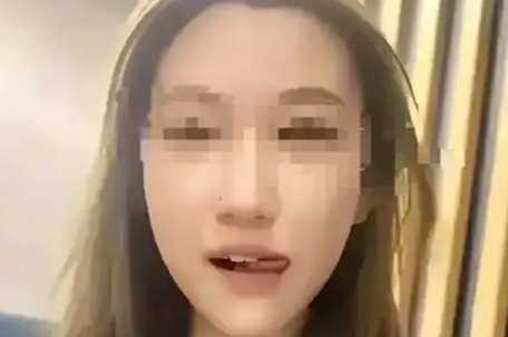 出轨外国电竞选手女生拟遭学校开除