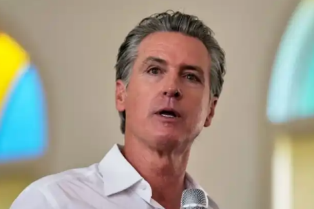 美国副总统万斯游迪士尼引争议