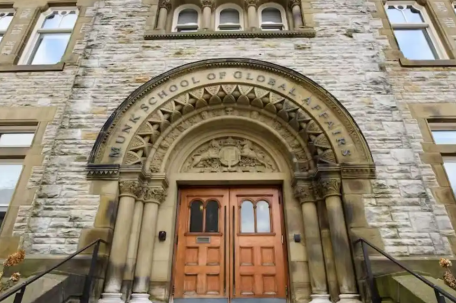 哈佛：回不了美国可以去加拿大上学