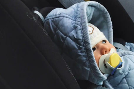 英国诞生8名“三亲婴儿”