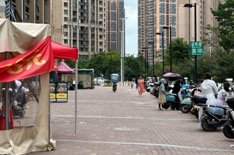 8岁男童被醉汉砸头 或需做开颅手术