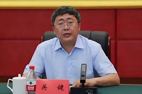 多名高校领导被查 有人主动投案