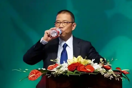 钟睒睒:农夫山泉所有产品无法代工