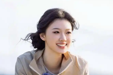 单依纯还原自己吃饱唱歌打嗝现场