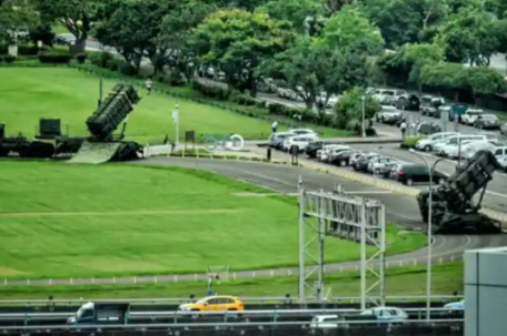 台军十年来首次曝光“神秘武器”