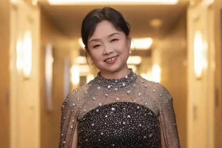 苏敏走完戛纳红毯回国房车被淹了 