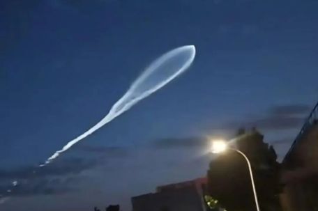 气象局回应西安大量白点状飞行物 