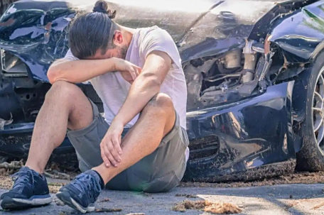 昆明发生机动车撞人事件 当地回应