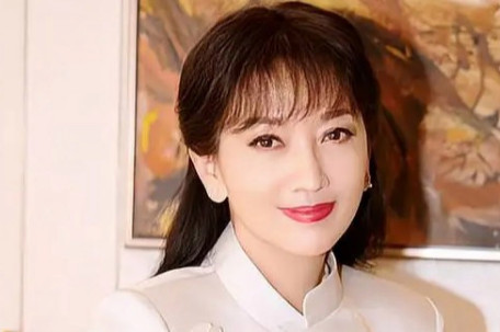 赵雅芝蛇年春晚好忙