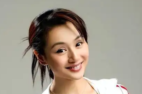 51岁曹颖自曝患胃癌