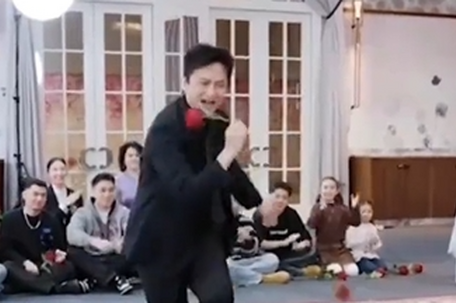 孙俪吐槽邓超《五哈》斗舞很自信