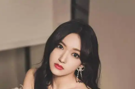 女星程潇给前任发信息被秒回
