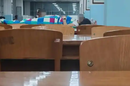 高校学生热晕送医 附近民宿酒店爆满