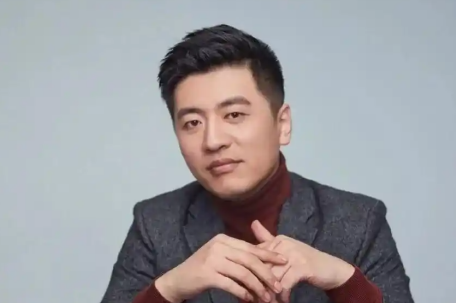 文科不考公就是销售？张雪峰回应争议 