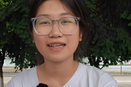 “扁担女孩”声明：上大学前不开账号