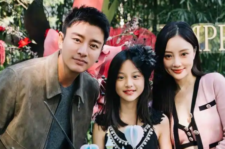 甜馨李小璐贾乃亮首次发布共创视频