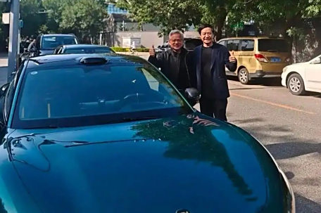 黄仁勋：我很想买一辆小米汽车