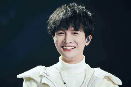 疑似跑男工作人员内涵周深