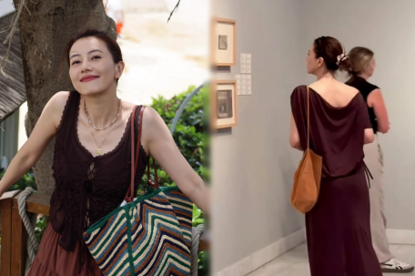 45岁高圆圆巴塞罗那被偶遇 美到发光 