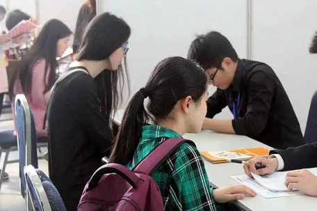 应届生拒绝offer被HR威胁业内封杀