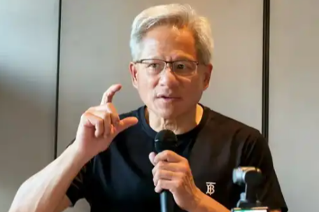 黄仁勋：总感觉公司快倒闭了