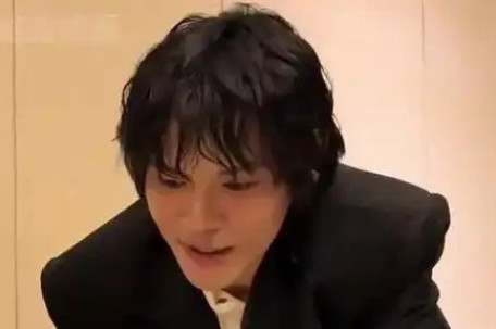 向佐在线辟谣：这不是我老婆好吗 