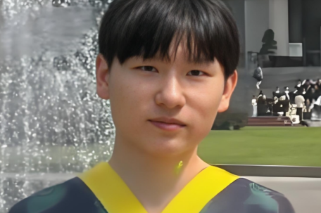 23岁研一男生抗癌4个月后离世