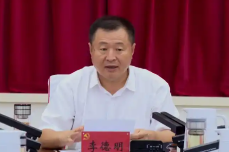 原县委书记花上千万建10个厕所被查