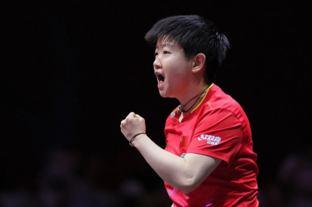 孙颖莎3-2惊险晋级16强