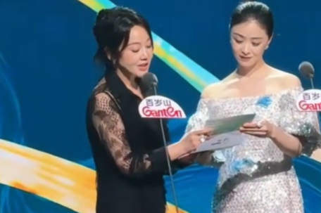 闫妮蒋欣白玉兰同台