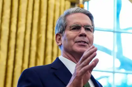 美国财长结巴的原因找到了