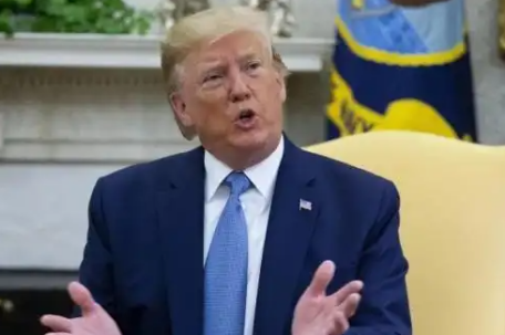 特朗普怒批普京疯了 还点名泽连斯基