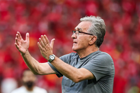 曝足协曾两次动议换掉伊万均被拒绝