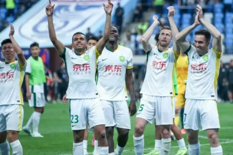 北京国安夺中超半程冠军