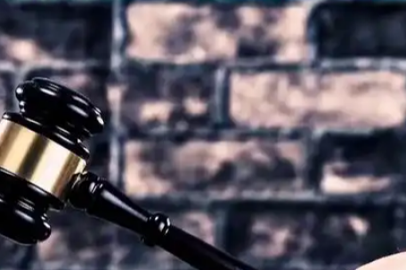 男子殴打妻子后发生性关系被告强奸