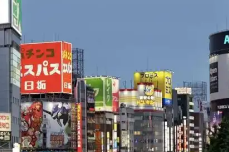 日本一边辟谣一边通知准备避难