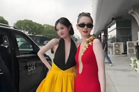 李一桐吐槽和戚薇穿成西红柿炒鸡蛋