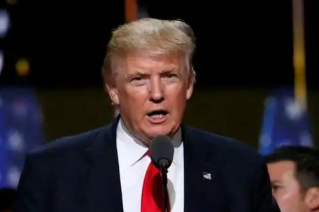 特朗普支持率跌至历史最低点