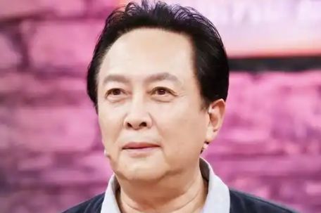 唐国强收时代少年团小卡来认人