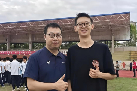 全班45人43人超600分