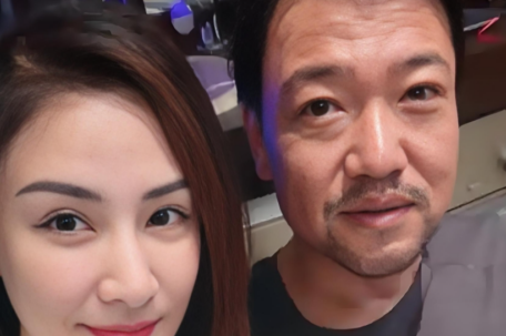 贾冰瘦脱相 压力给到沈腾