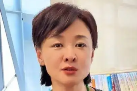 李小萌全网寻广西贫苦少年韦仁龙